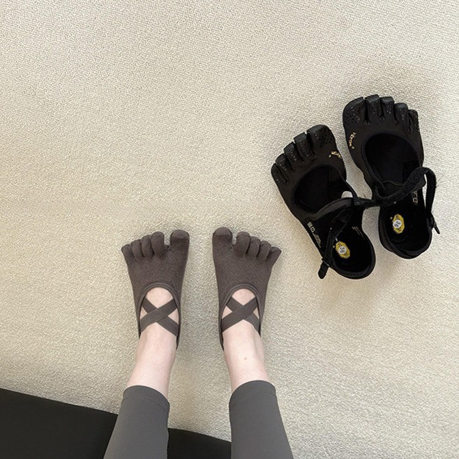 Women's Criss-Cross Strappy Fi - Grip Sock Yoga recension och pris