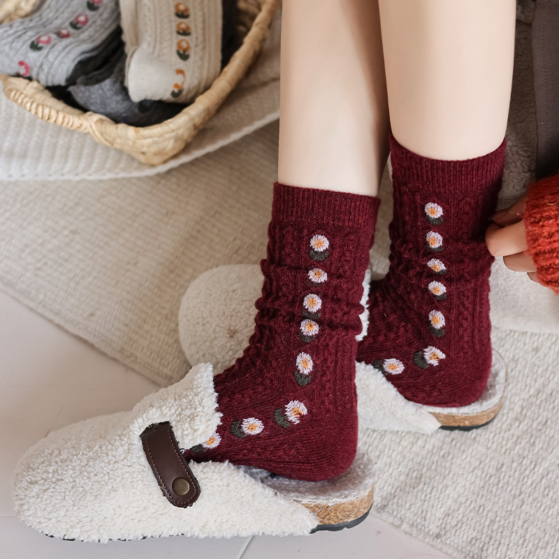 Korean Sweet Floral Wool Mid-C - Boot Sock Slouchy recension och pris